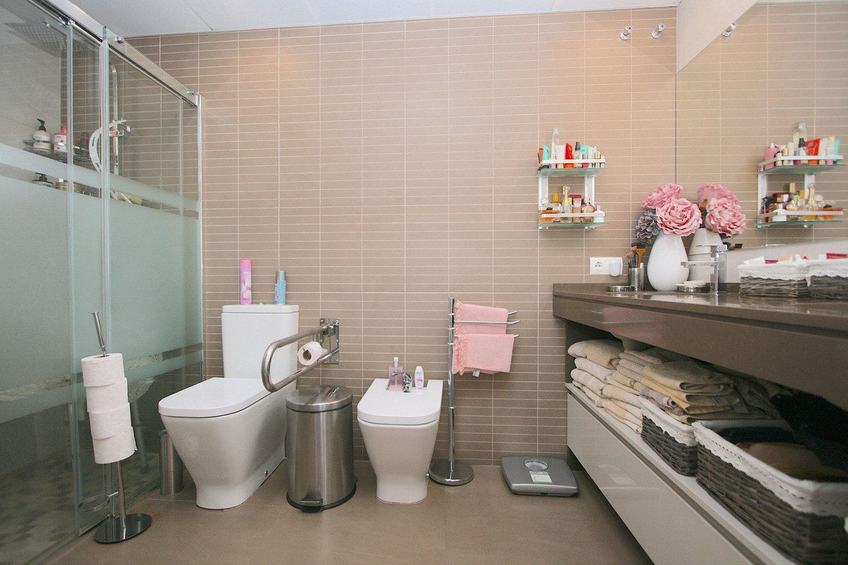 4 Bed, 3 Bath, HouseFor Sale, Fuengirola, Malaga