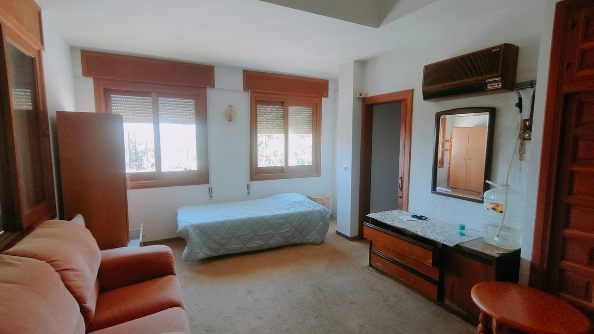 4 Bed, 3 Bath, HouseFor Sale, Marbella, Malaga