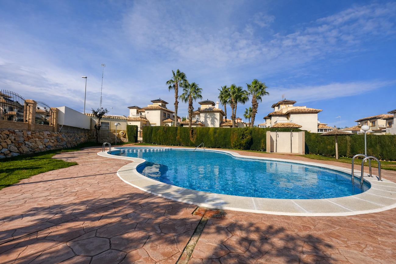 2 Bed, 1 Bath, HouseFor Sale, Orihuela Costa, Alicante