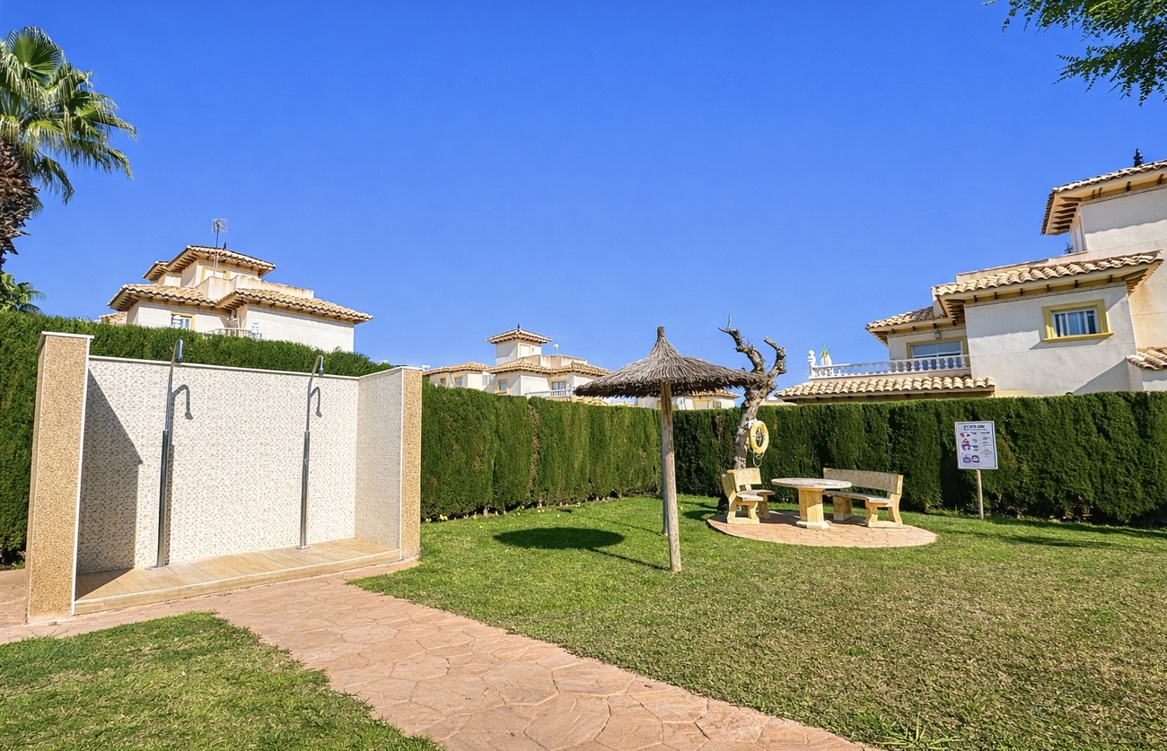 2 Bed, 1 Bath, HouseFor Sale, Orihuela Costa, Alicante