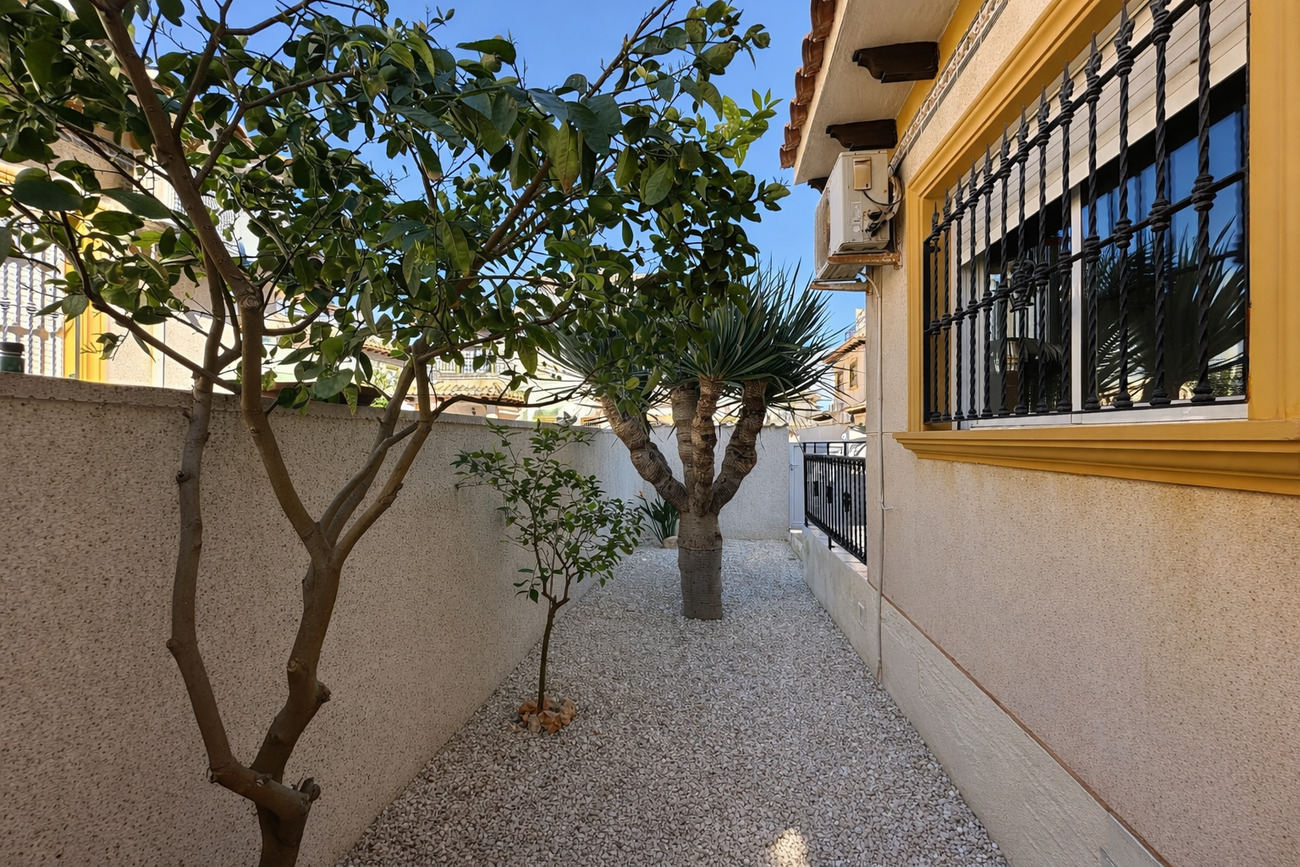 2 Bed, 1 Bath, HouseFor Sale, Orihuela Costa, Alicante