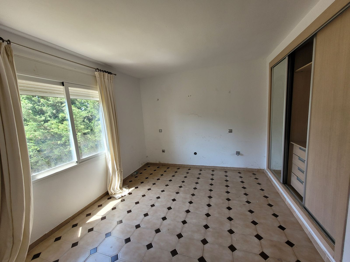 4 Bed, 3 Bath, HouseFor Sale, Rio Real Golf, Malaga