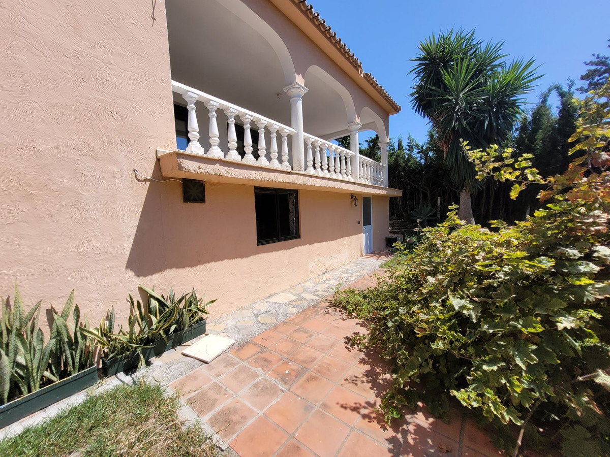 4 Bed, 3 Bath, HouseFor Sale, Rio Real Golf, Malaga