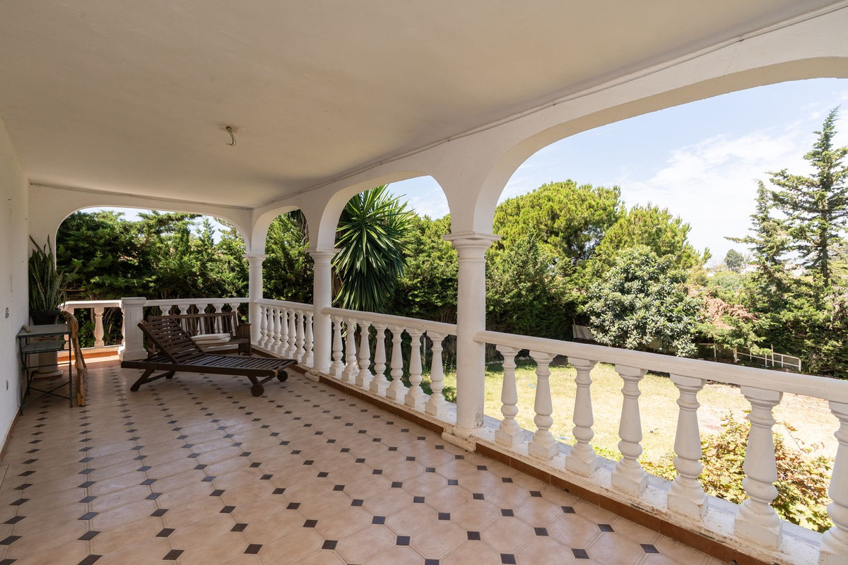 4 Bed, 3 Bath, HouseFor Sale, Rio Real Golf, Malaga