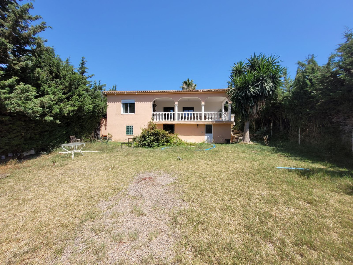 4 Bed, 3 Bath, HouseFor Sale, Rio Real Golf, Malaga