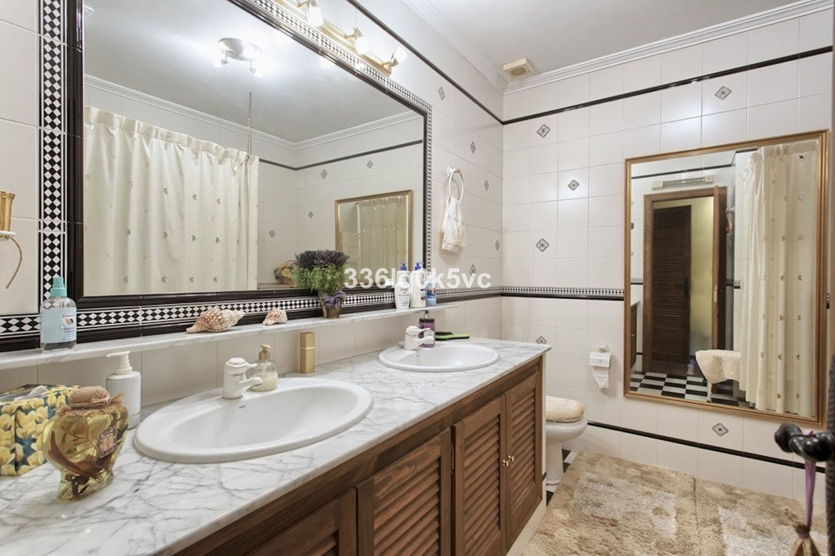 3 Bed, 3 Bath, HouseFor Sale, Benahavis, Malaga