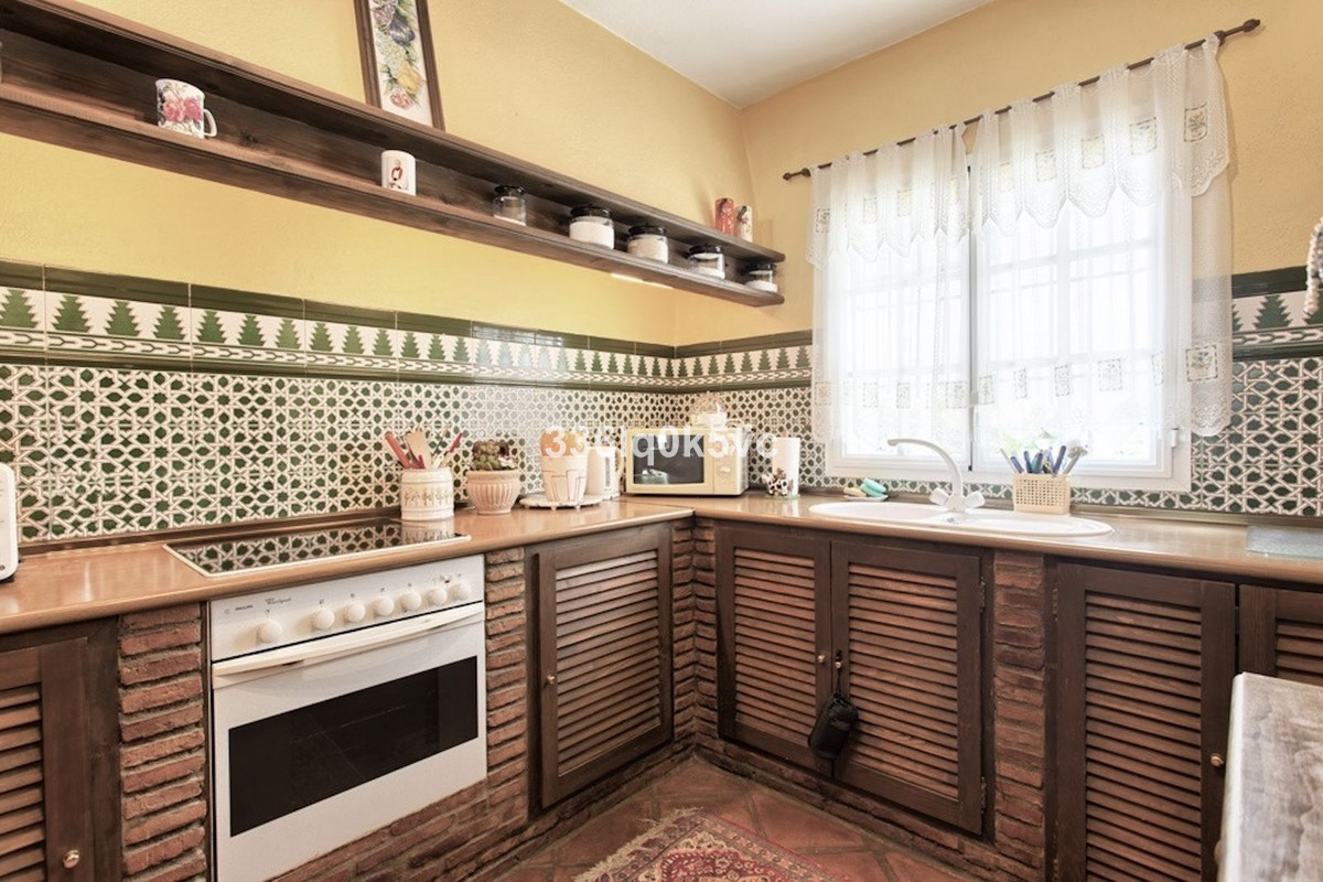 3 Bed, 3 Bath, HouseFor Sale, Benahavis, Malaga