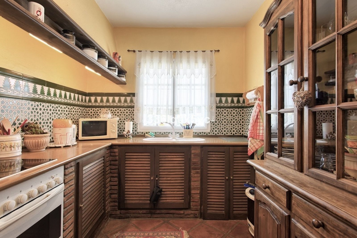 3 Bed, 3 Bath, HouseFor Sale, Benahavis, Malaga