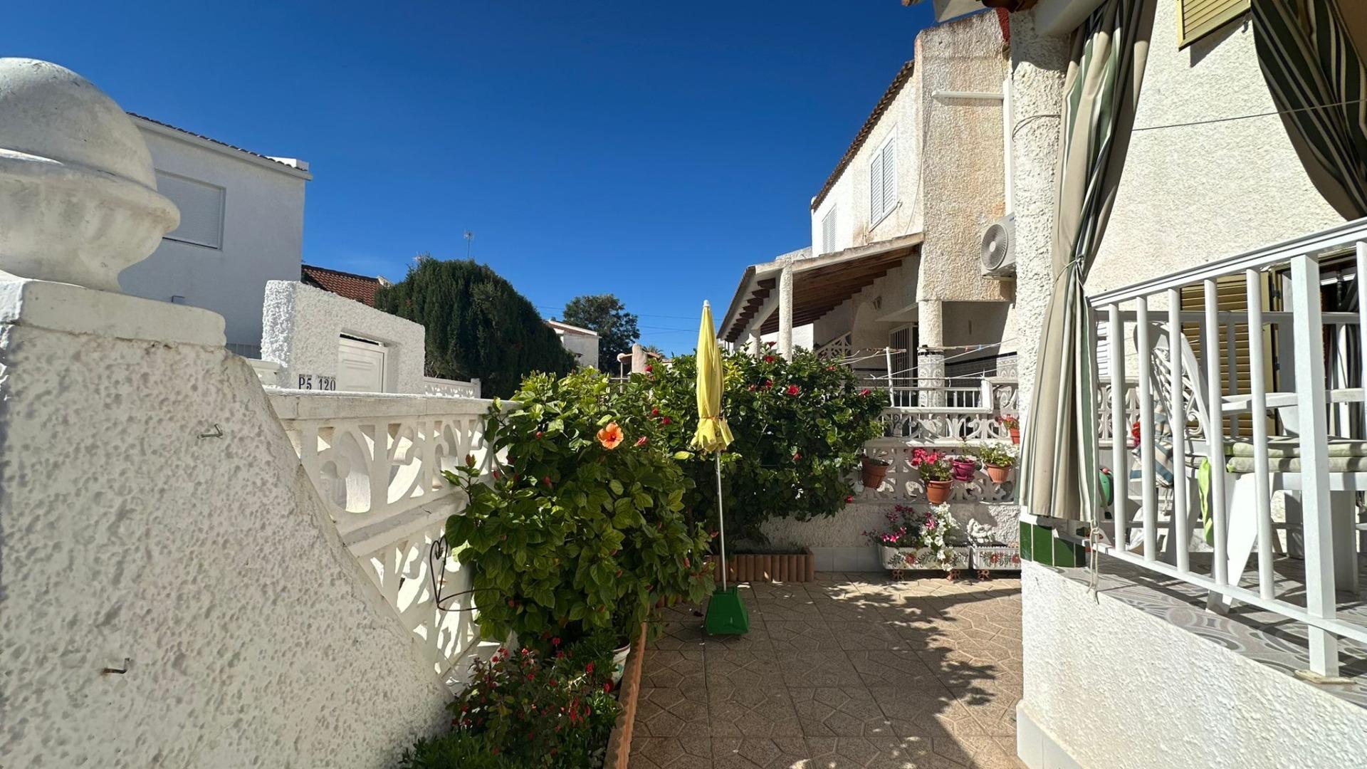 2 Bed, 1 Bath, HouseFor Sale, Torrevieja, Alicante