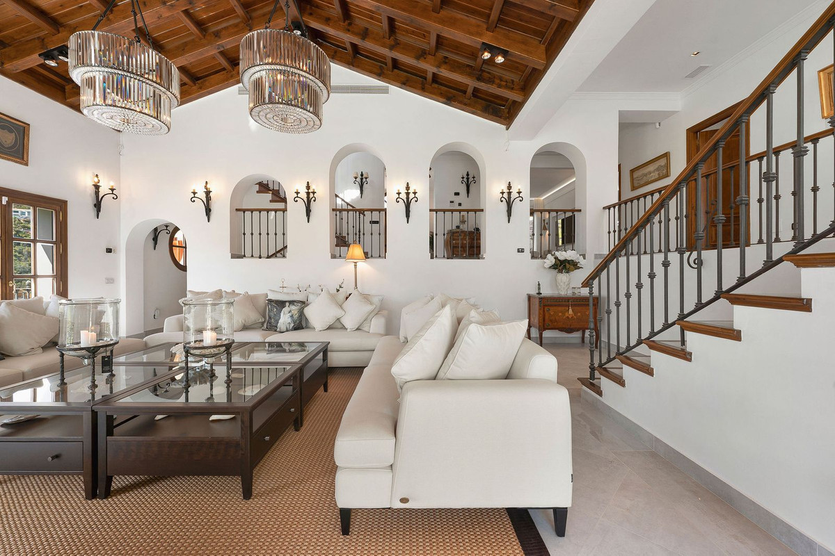 4 Bed, 4 Bath, HouseFor Sale, El Madroñal, Malaga