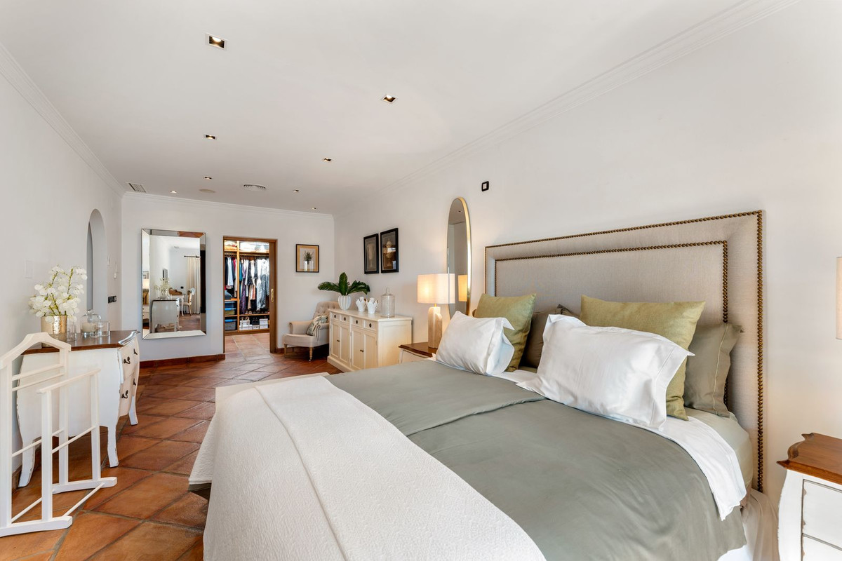 4 Bed, 4 Bath, HouseFor Sale, El Madroñal, Malaga