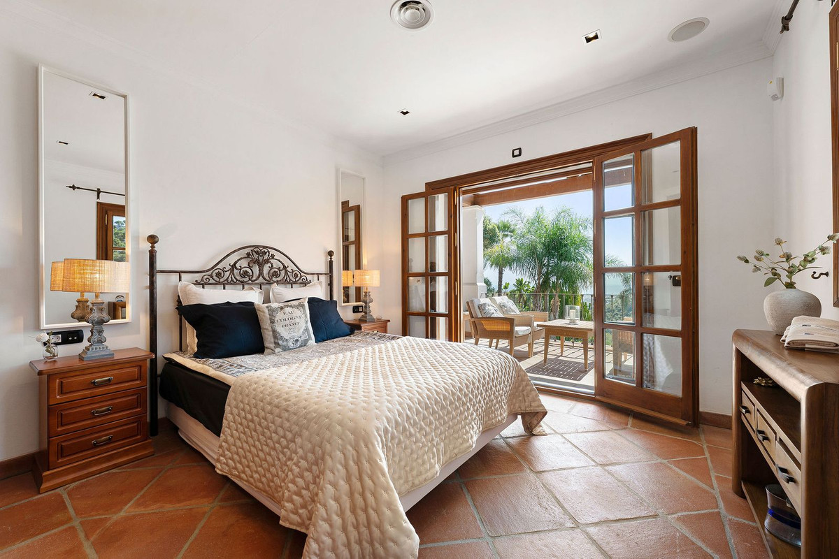 4 Bed, 4 Bath, HouseFor Sale, El Madroñal, Malaga