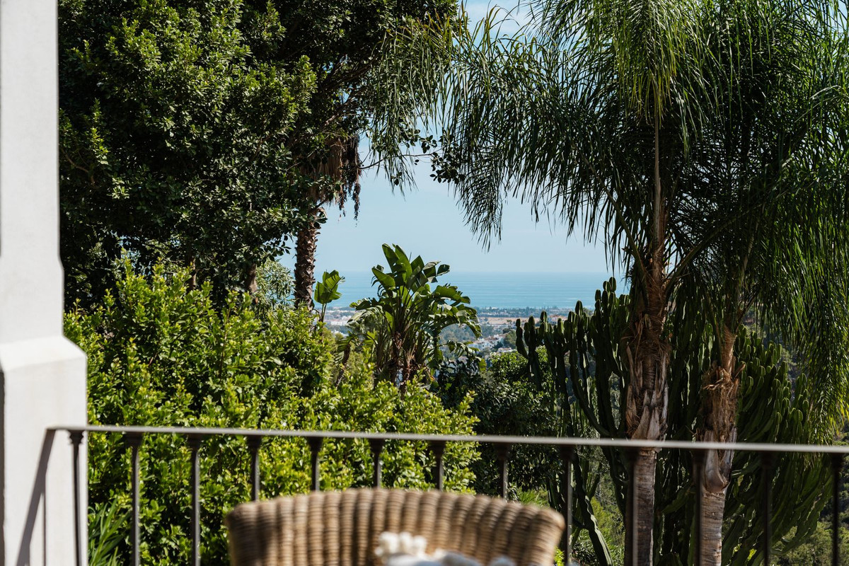 4 Bed, 4 Bath, HouseFor Sale, El Madroñal, Malaga