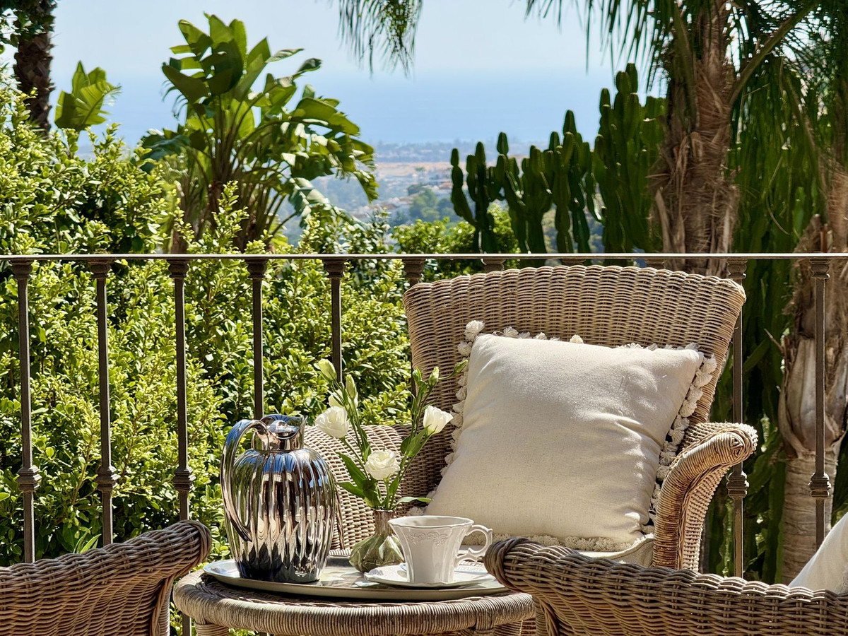 4 Bed, 4 Bath, HouseFor Sale, El Madroñal, Malaga