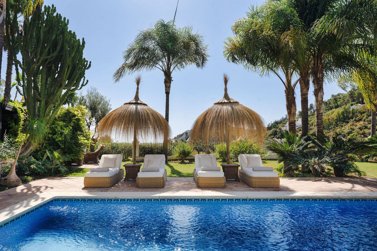 4 Bed, 4 Bath, HouseFor Sale, El Madroñal, Malaga