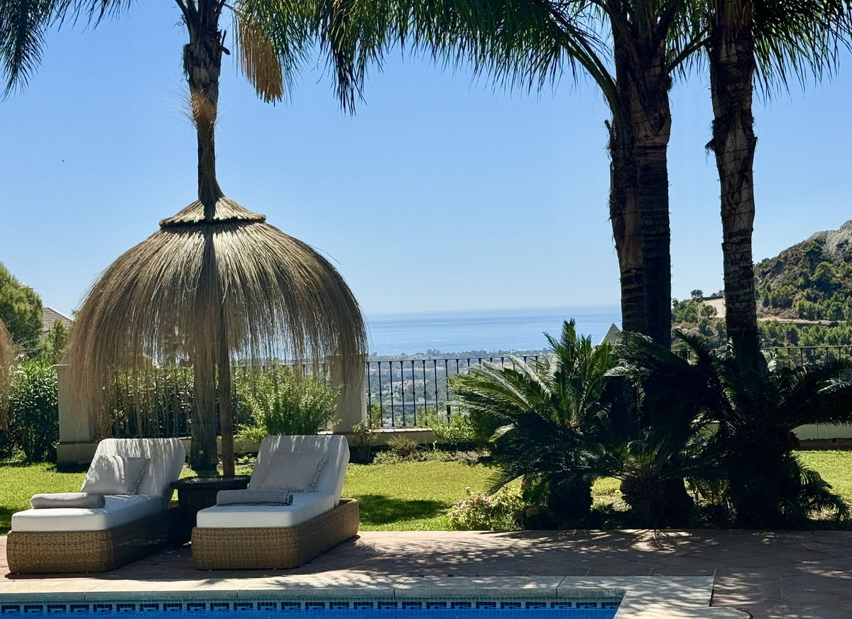 4 Bed, 4 Bath, HouseFor Sale, El Madroñal, Malaga