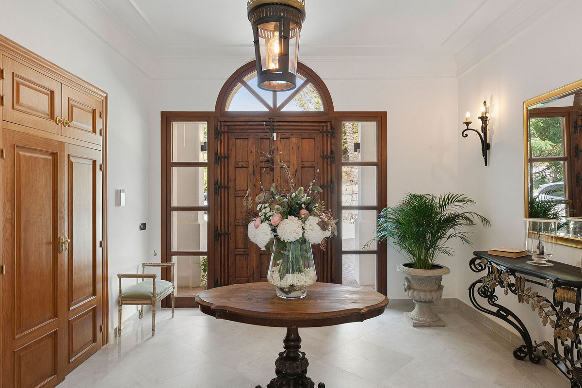 4 Bed, 4 Bath, HouseFor Sale, El Madroñal, Malaga