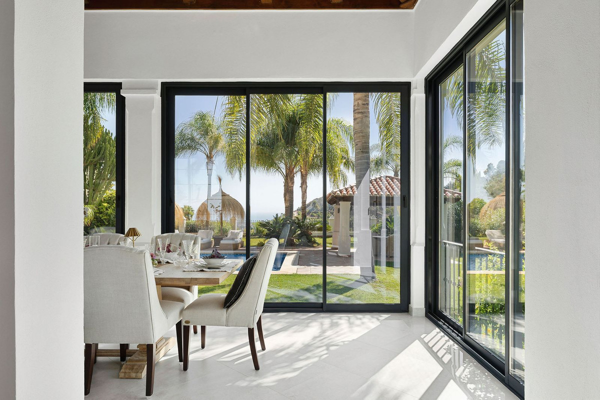 4 Bed, 4 Bath, HouseFor Sale, El Madroñal, Malaga