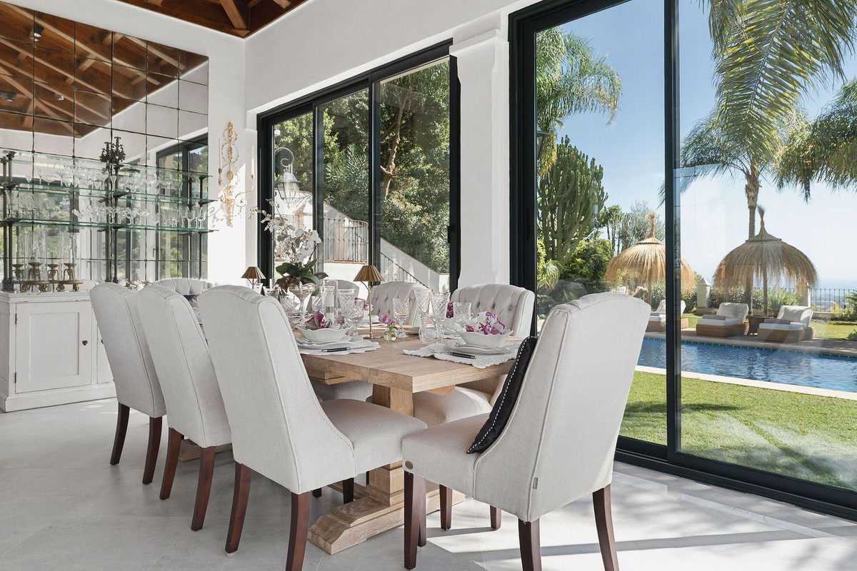 4 Bed, 4 Bath, HouseFor Sale, El Madroñal, Malaga