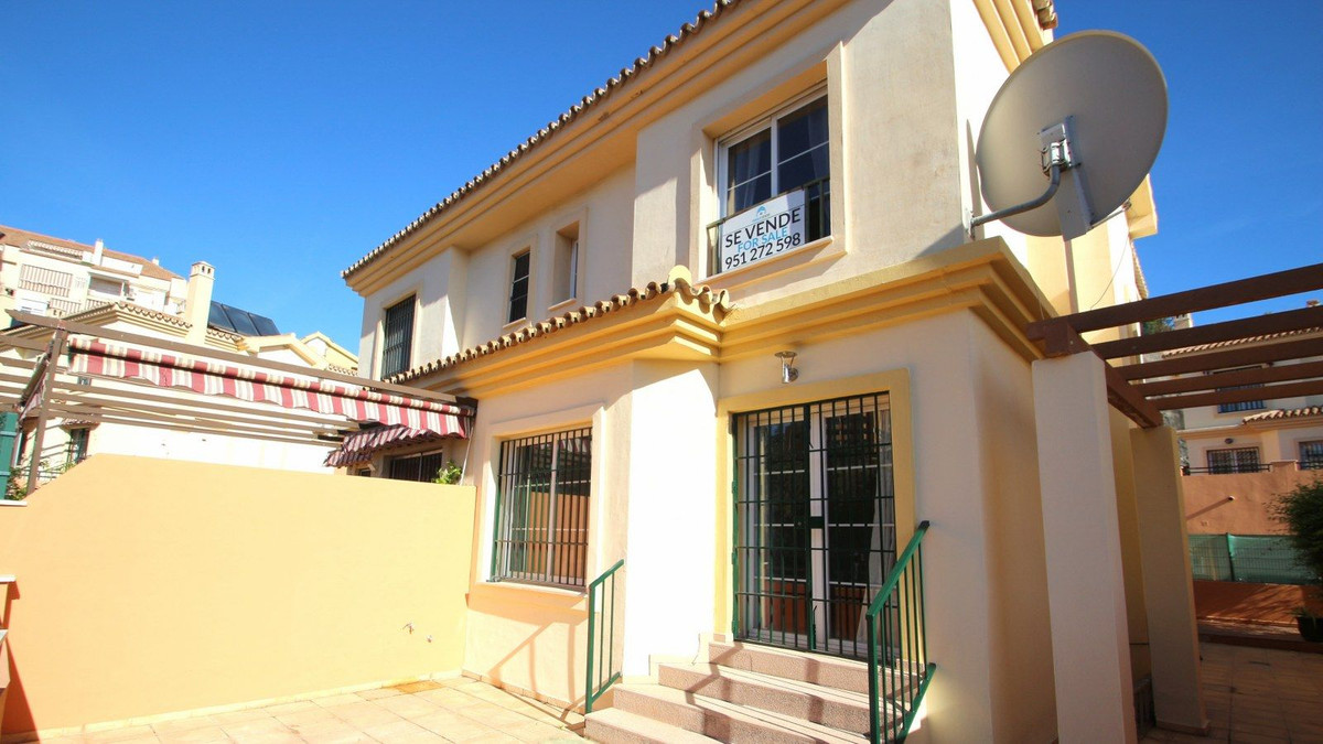 3 Bed, 2 Bath, HouseFor Sale, Los Pacos, Malaga