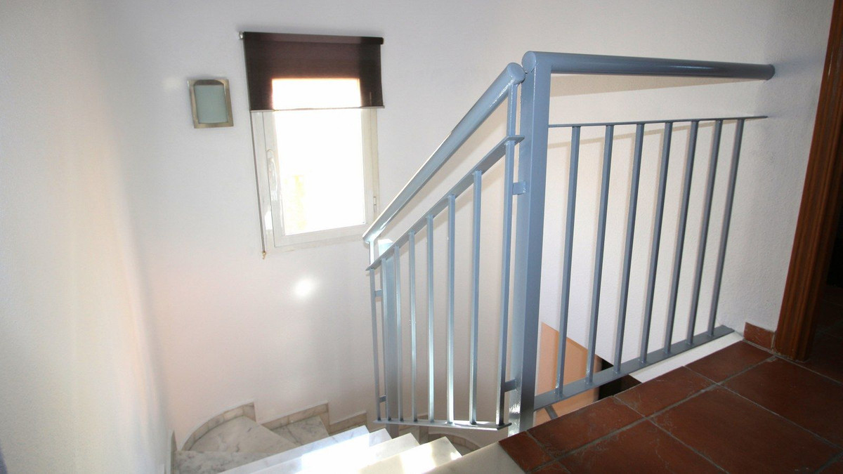 3 Bed, 2 Bath, HouseFor Sale, Los Pacos, Malaga