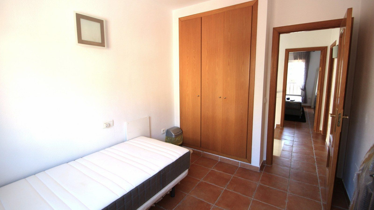 3 Bed, 2 Bath, HouseFor Sale, Los Pacos, Malaga