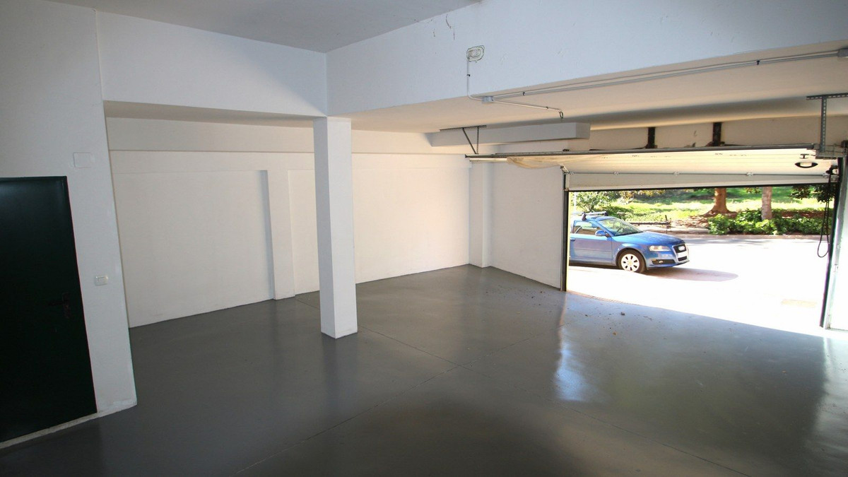 3 Bed, 2 Bath, HouseFor Sale, Los Pacos, Malaga