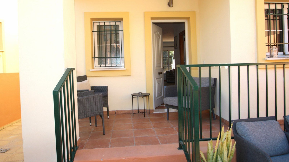 3 Bed, 2 Bath, HouseFor Sale, Los Pacos, Malaga