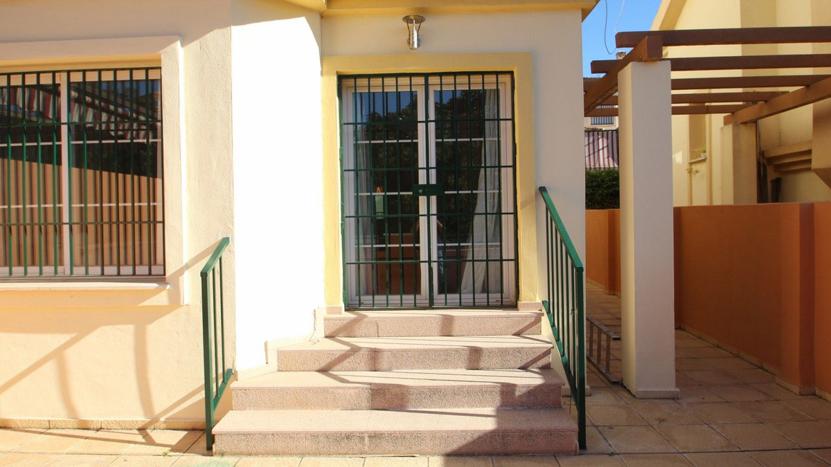 3 Bed, 2 Bath, HouseFor Sale, Los Pacos, Malaga
