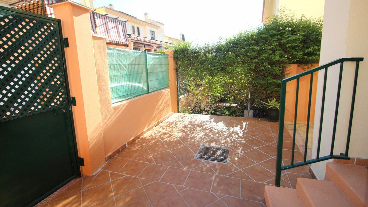 3 Bed, 2 Bath, HouseFor Sale, Los Pacos, Malaga