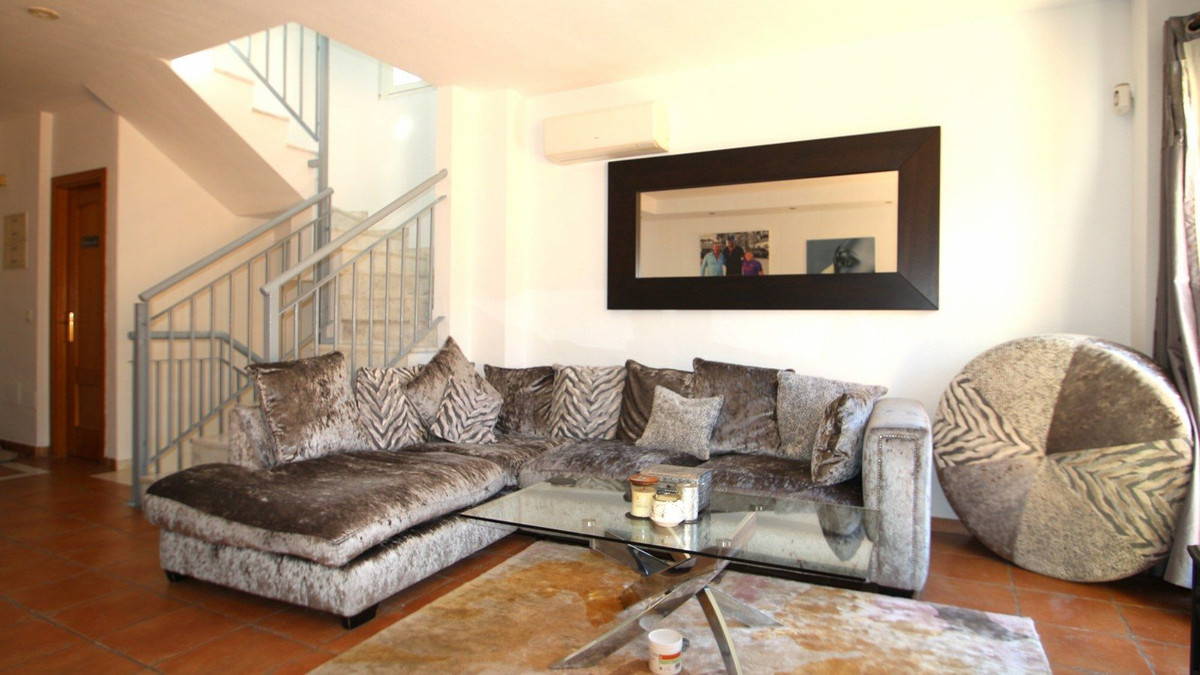 3 Bed, 2 Bath, HouseFor Sale, Los Pacos, Malaga