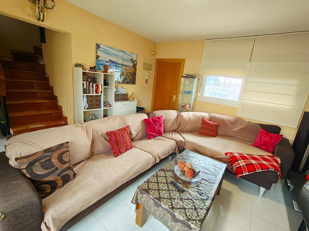 2 Bed, 1 Bath, ApartmentFor Sale, Albir, Alicante