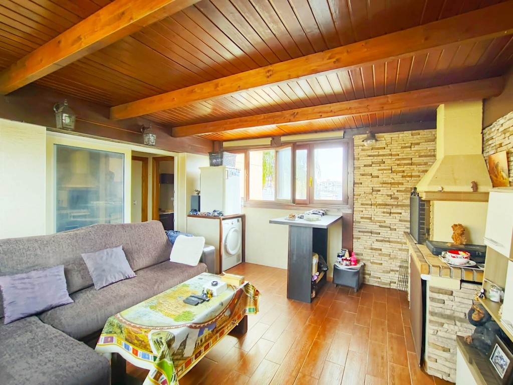 2 Bed, 1 Bath, ApartmentFor Sale, Albir, Alicante