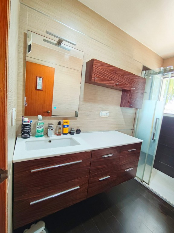 2 Bed, 1 Bath, ApartmentFor Sale, Albir, Alicante