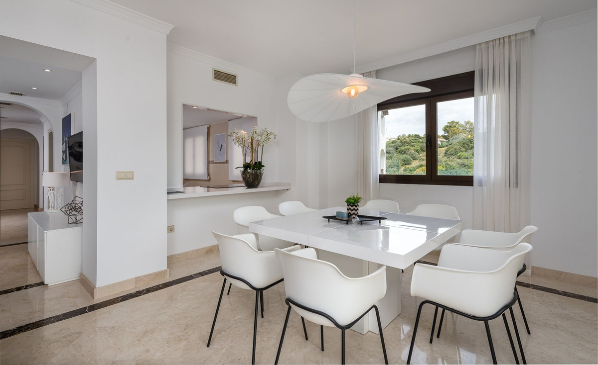 3 Bed, 3 Bath, HouseFor Sale, Estepona, Malaga