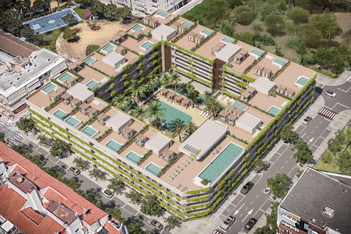 4 Bed, 2 Bath, ApartmentFor Sale, San Pedro de Alcantara, Malaga