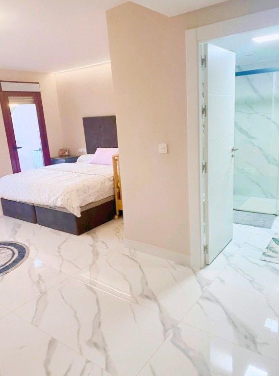 3 Bed, 2 Bath, ApartmentFor Sale, Benidorm, Alicante