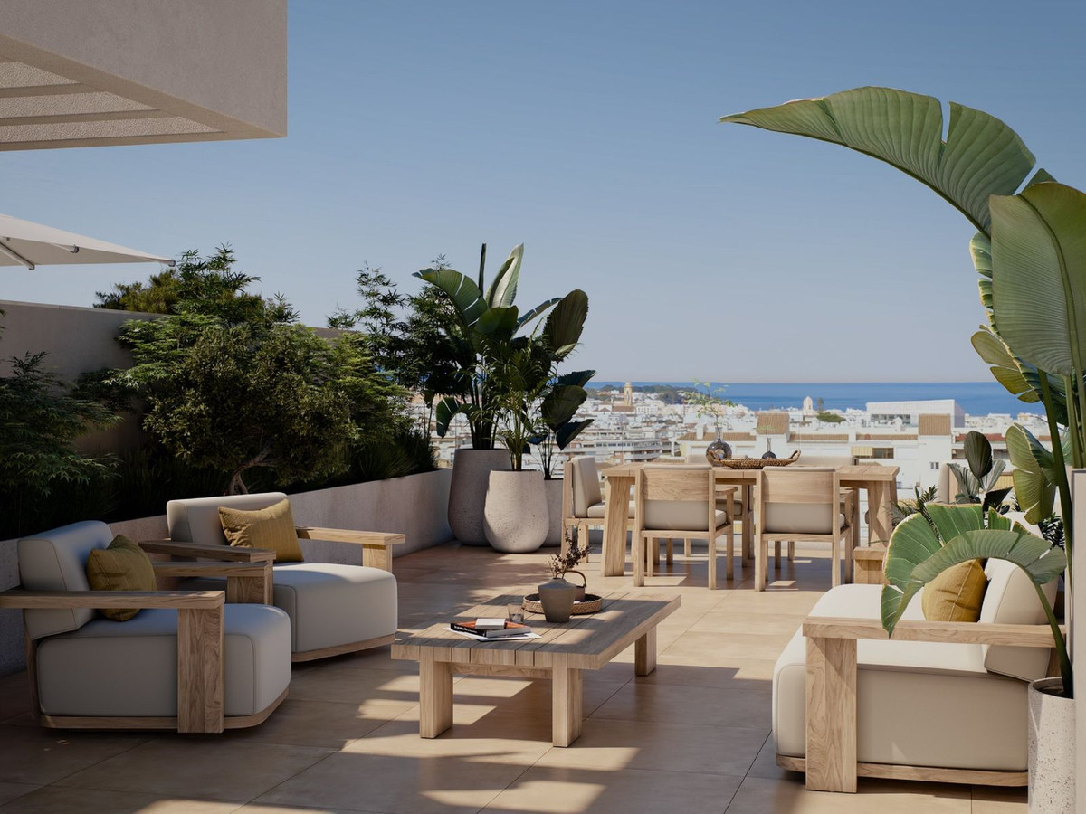 3 Bed, 2 Bath, ApartmentFor Sale, Estepona, Malaga