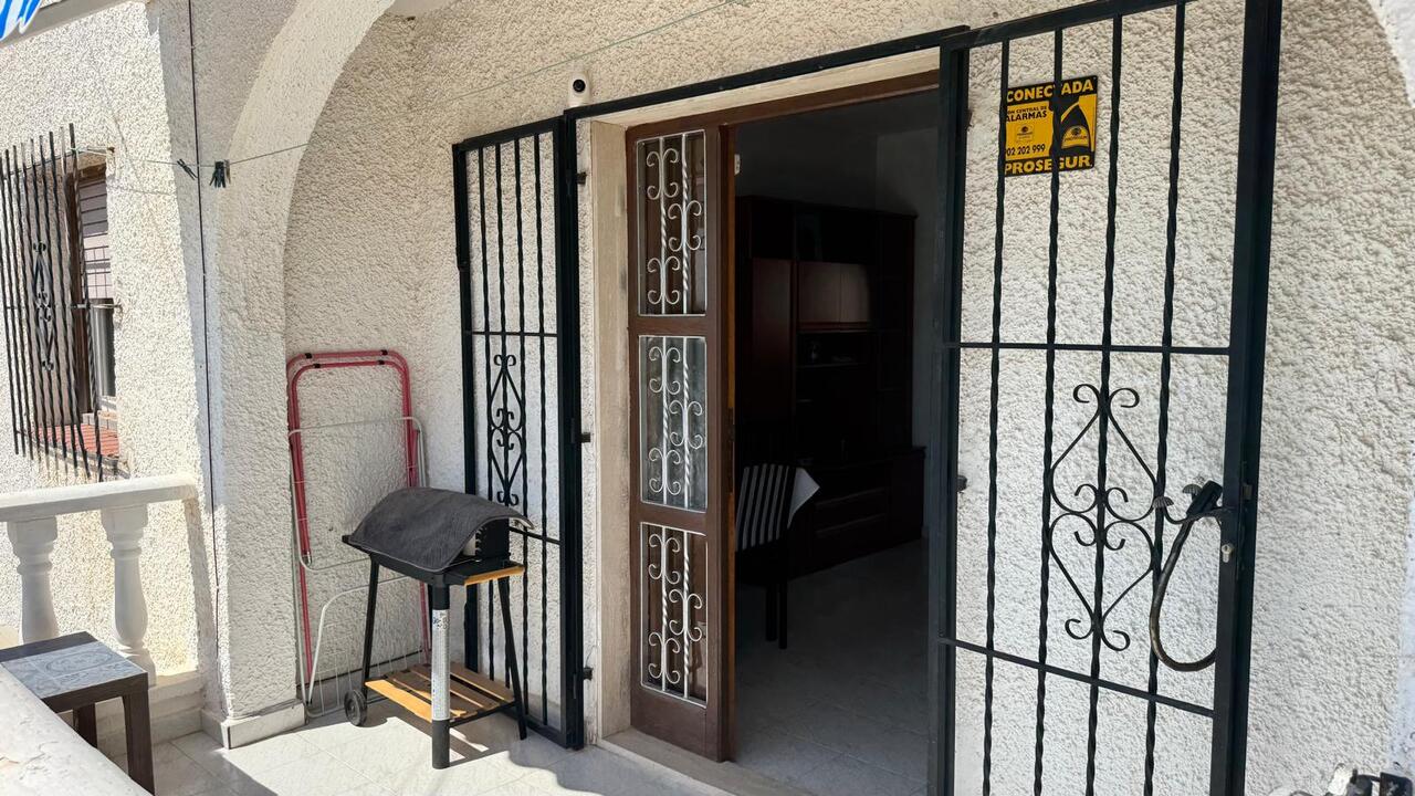 2 Bed, 1 Bath, HouseFor Sale, El Chaparral, Alicante