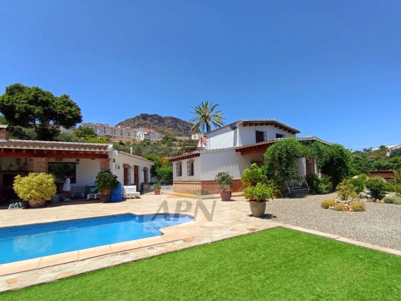 3 Bed, 2 Bath, HouseFor Sale, Álora, Malaga