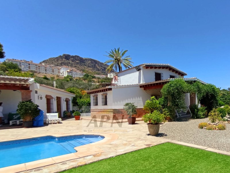 3 Bed, 2 Bath, HouseFor Sale, Álora, Malaga