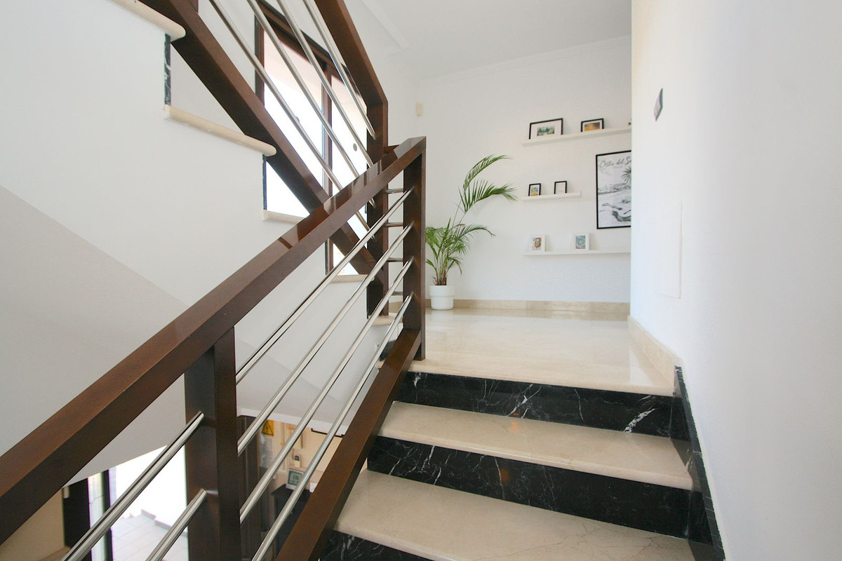 8 Bed, 5 Bath, HouseFor Sale, Sierrezuela, Malaga