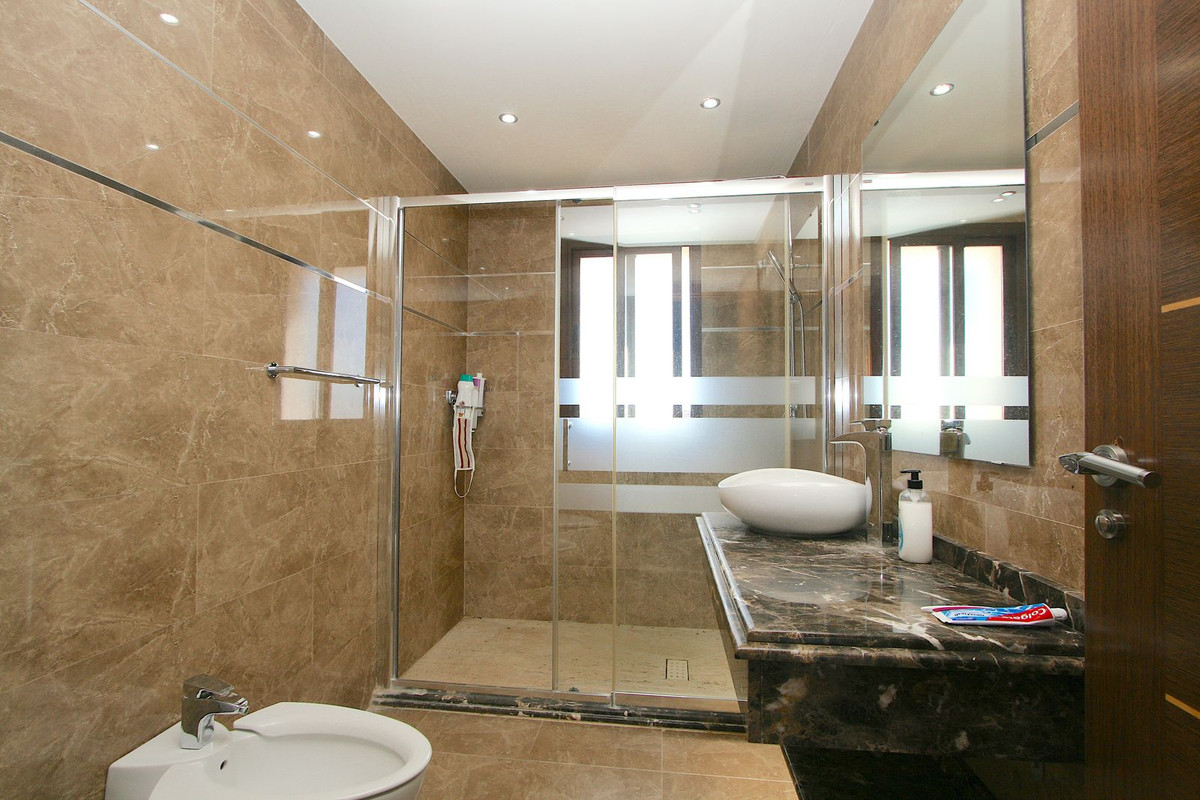 8 Bed, 5 Bath, HouseFor Sale, Sierrezuela, Malaga