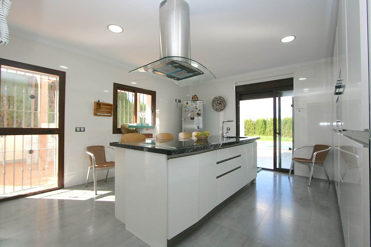 8 Bed, 5 Bath, HouseFor Sale, Sierrezuela, Malaga