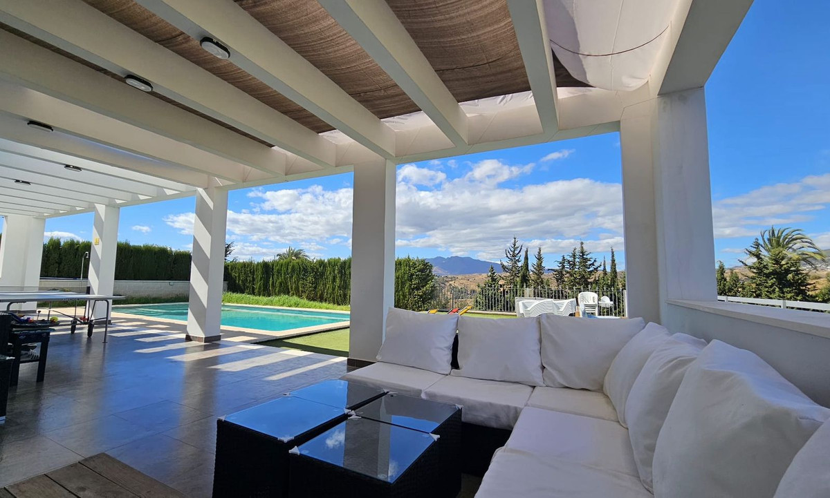8 Bed, 5 Bath, HouseFor Sale, Sierrezuela, Malaga