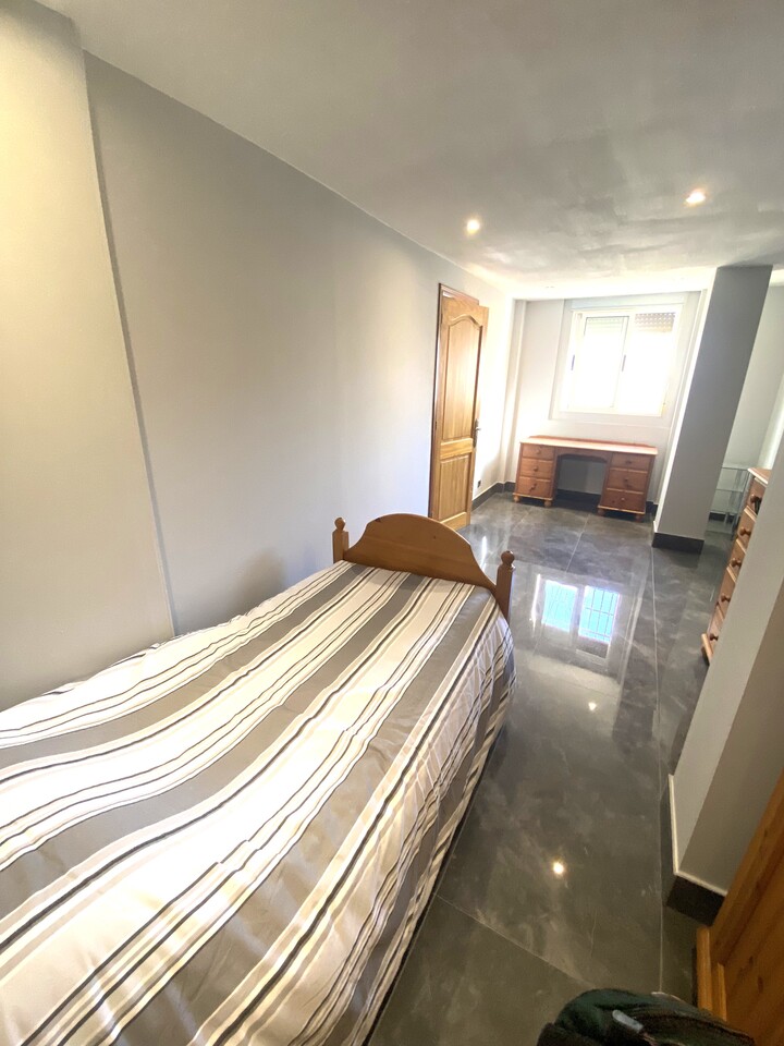 5 Bed, 3 Bath, HouseFor Sale, La Zenia, Alicante