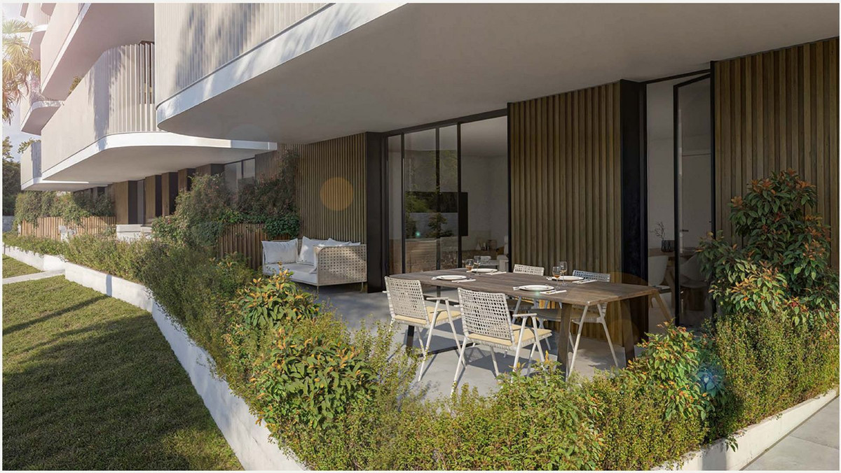 3 Bed, 2 Bath, ApartmentFor Sale, Estepona, Malaga