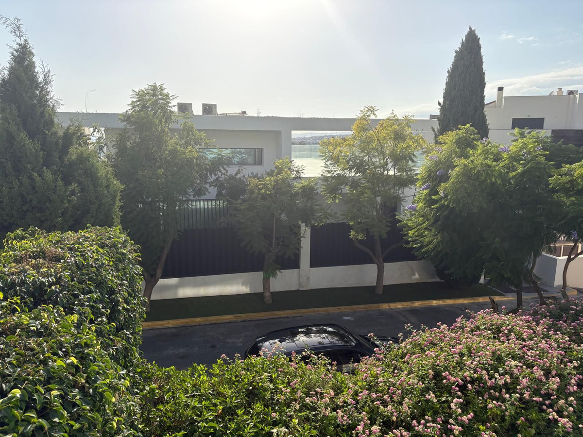 2 Bed, 2 Bath, ApartmentFor Sale, Los Flamingos Golf, Malaga