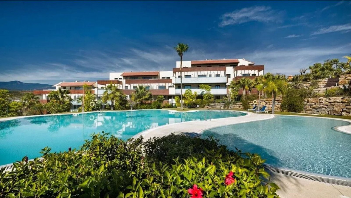 2 Bed, 2 Bath, ApartmentFor Sale, Los Flamingos Golf, Malaga