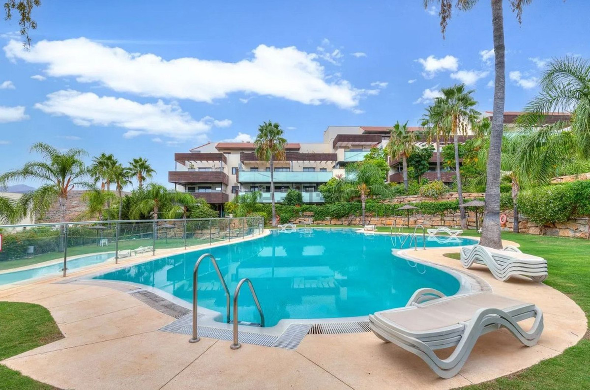 2 Bed, 2 Bath, ApartmentFor Sale, Los Flamingos Golf, Malaga